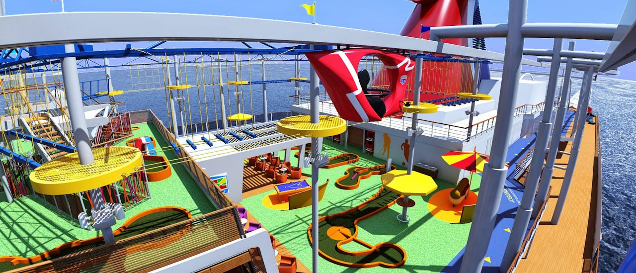 Skyride er et pedaldrevet køretøj, der kører langs sports- og aktivitetsdækket