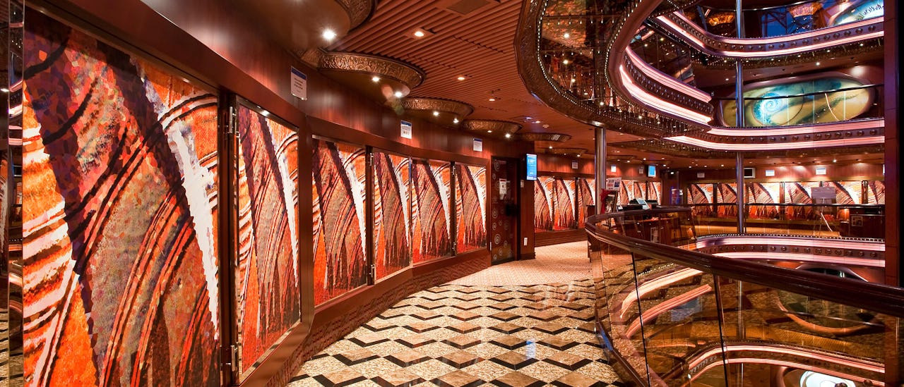 The Atrium – skibets hjerte