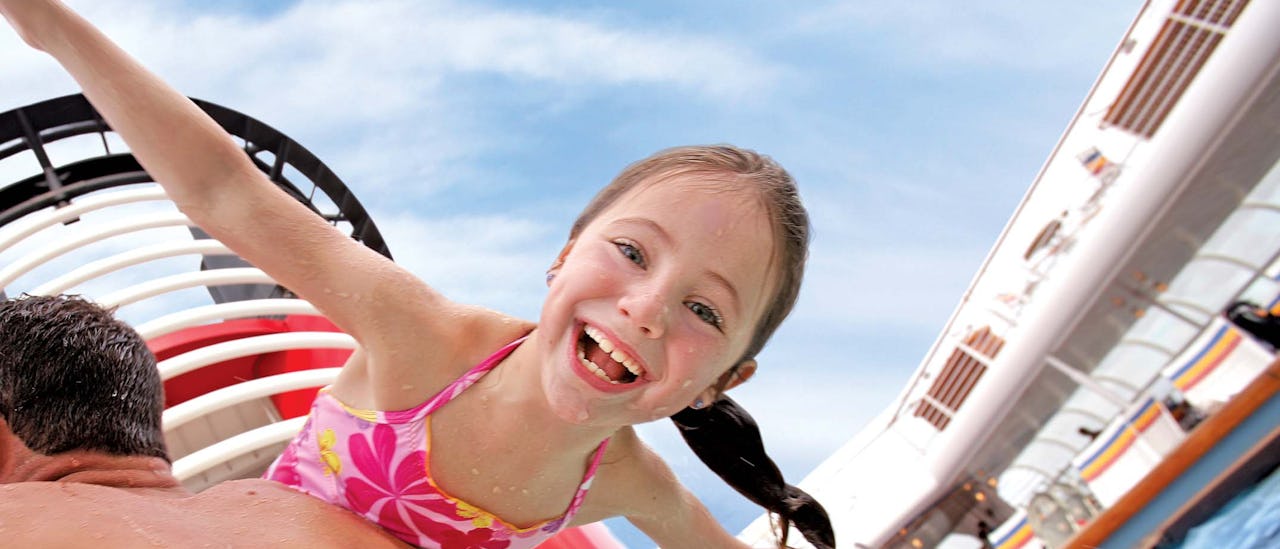 Sjov ved poolen hele dagen