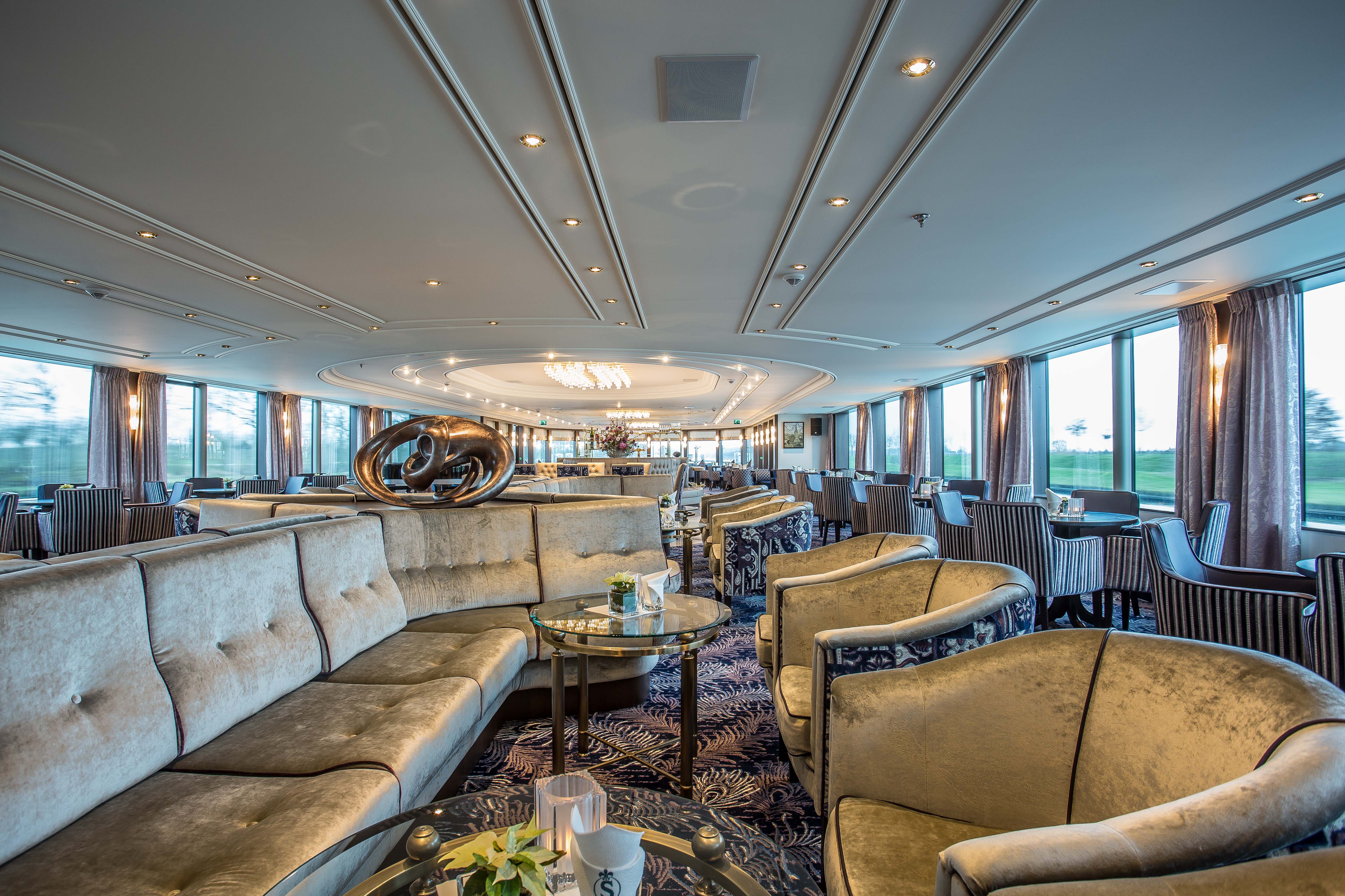 Nyd det forbipasserende landskab i panoramaloungen