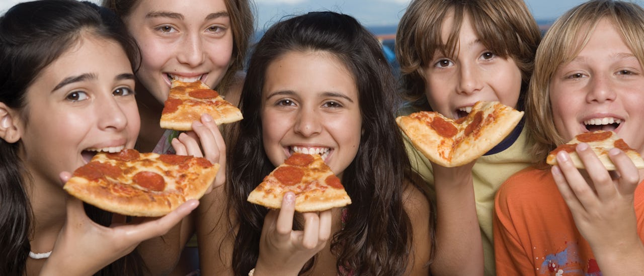 Stop for en pizza ved poolen