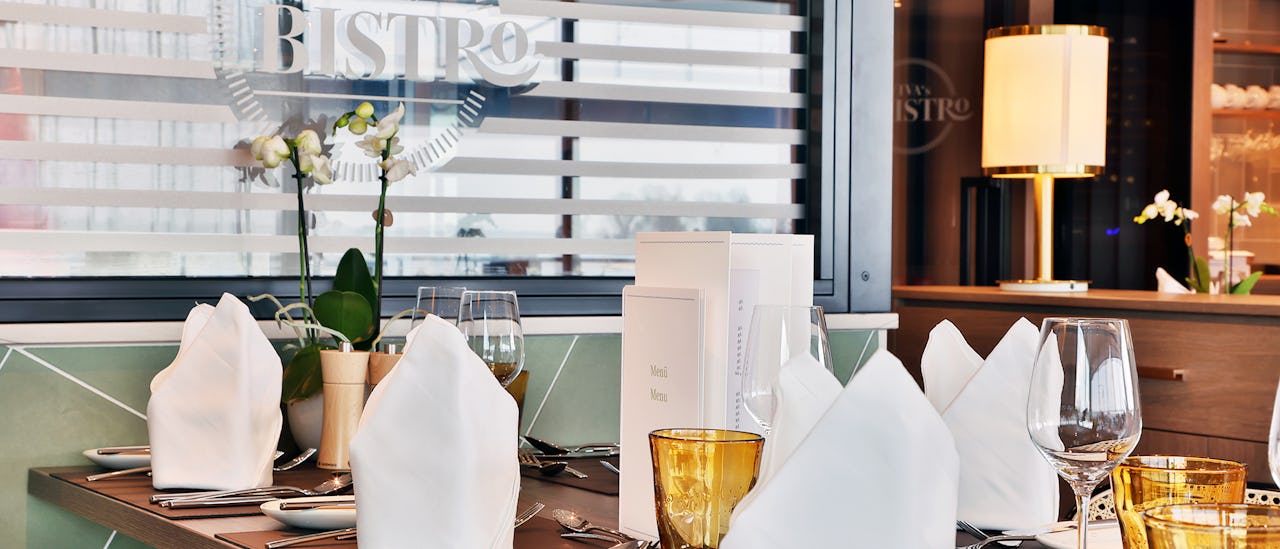 Nyd en gourmetmiddag i Bistroen (skal forudbestilles)