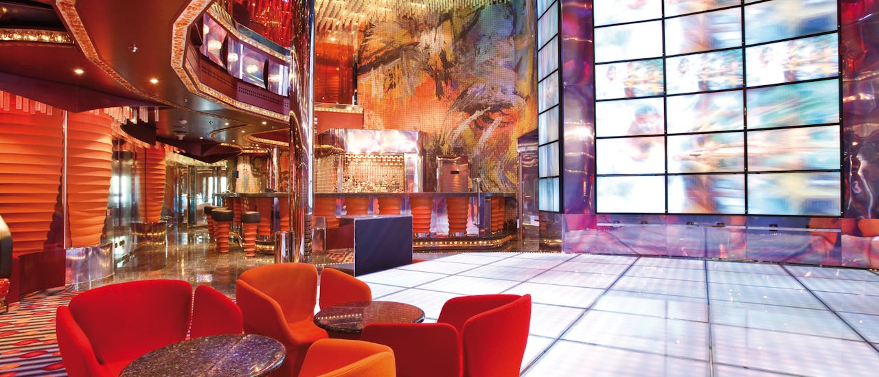 Fest ind i de små timer på vores natklub