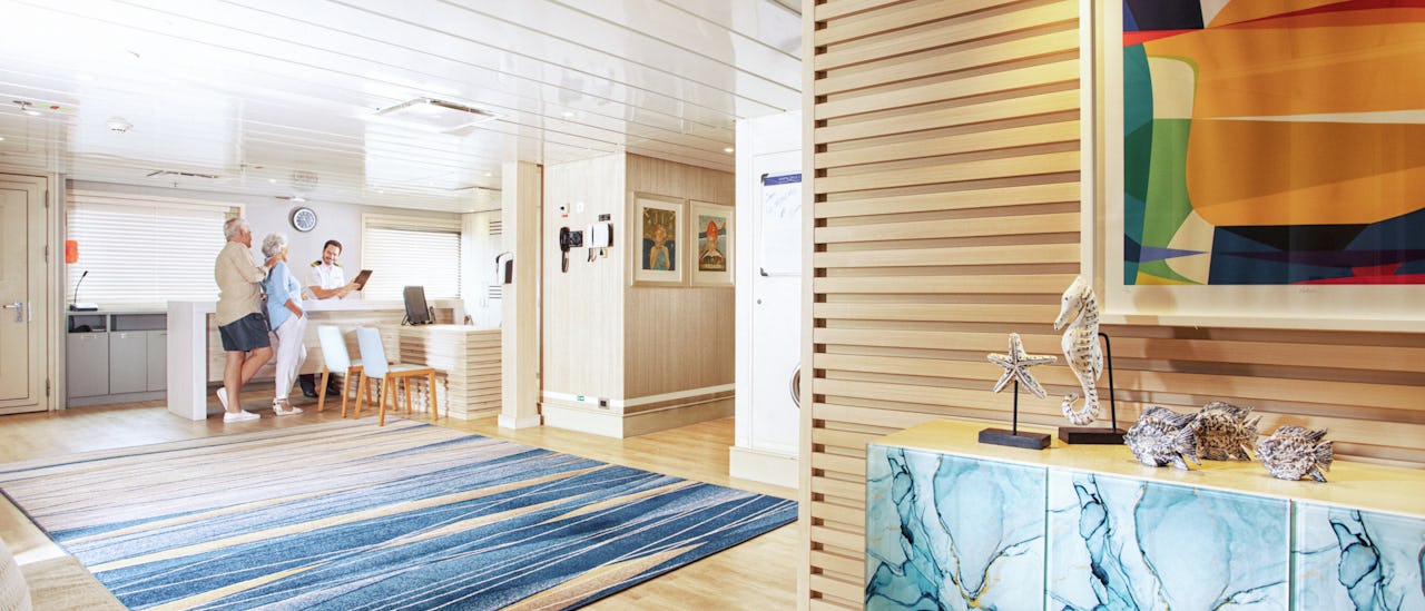 Receptionen - her finder du dagens program og anden værdifuld information om din ekspeditionsoplevelse.