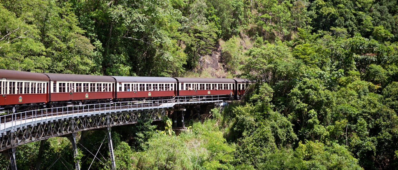 Der er længere ophold på destinationerne med Azamara Cruises