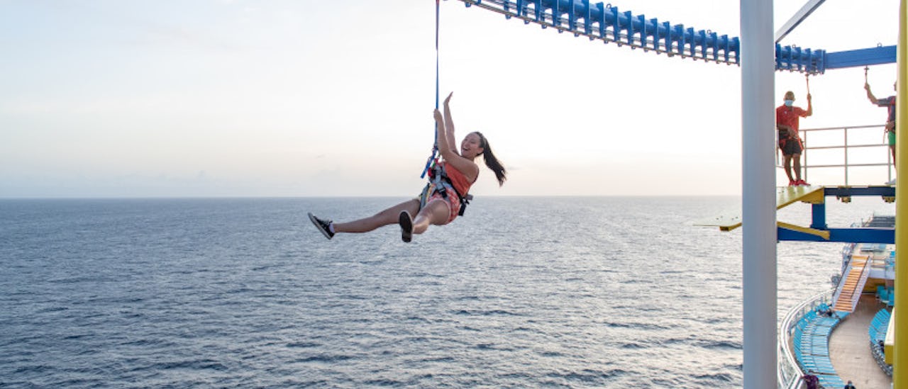 Hvem er først oppe i ziplinen