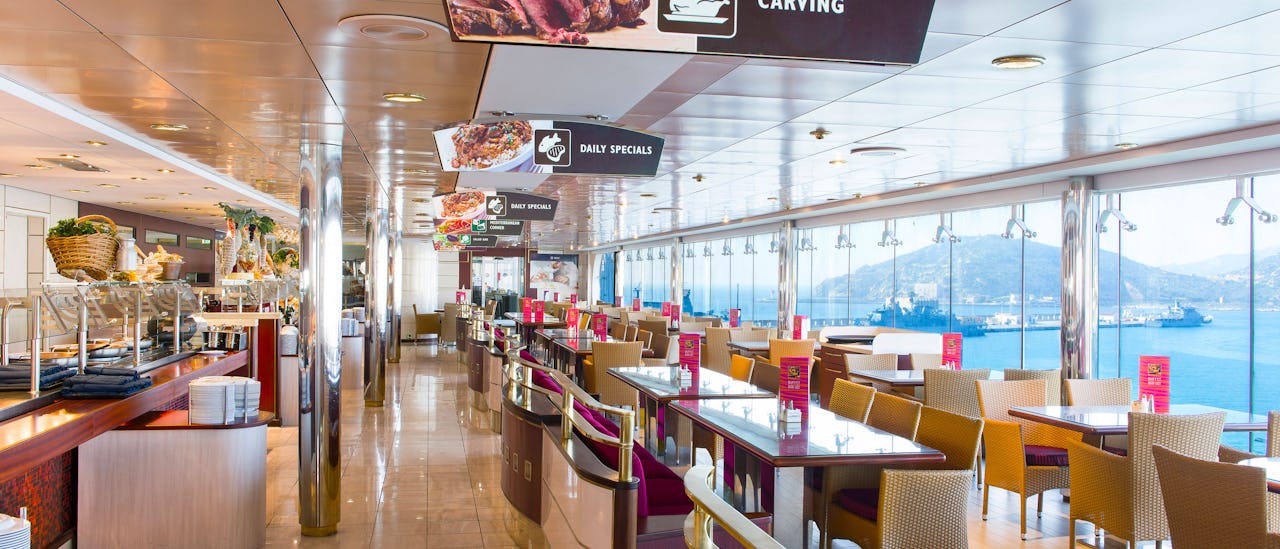 Vælg dine yndlingsretter i buffetrestauranten