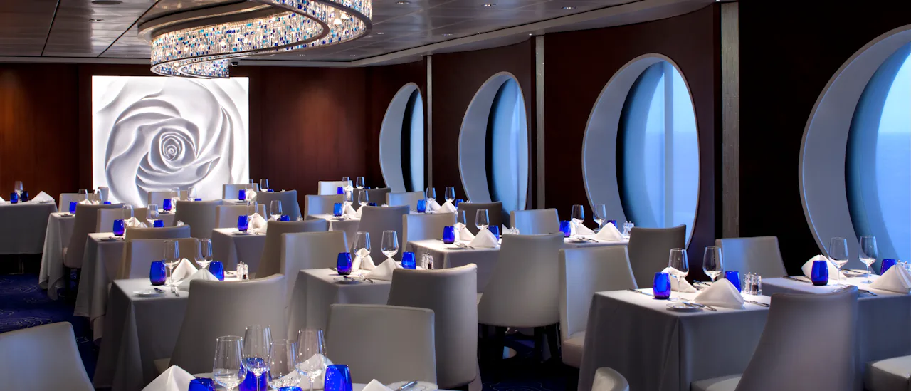 Blu er en eksklusiv restaurant for AquaClass- og suitegæster