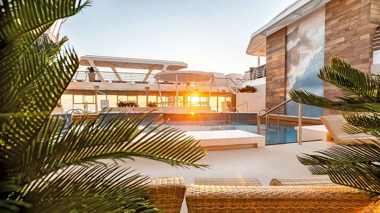 Det åbne område rundt om lagunen indbyder til total afslapning