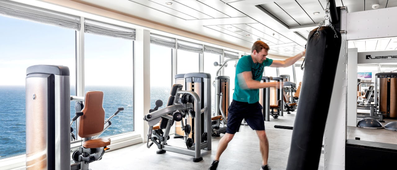 Med det brede udvalg af sportsmuligheder kan du træne individuelt, alt efter dine ønsker og mål