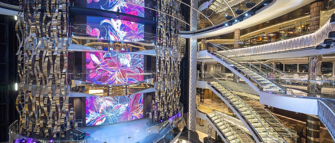 The atrium – skibets hjerte