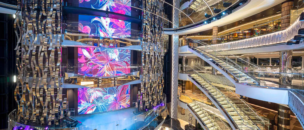The atrium – skibets hjerte