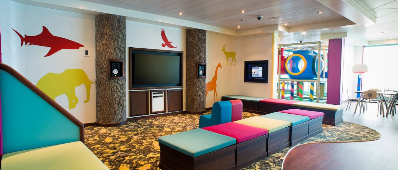 Børne- og ungdomsklubber er inkluderet i prisen.