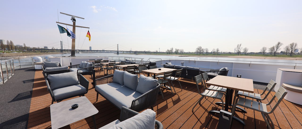 Slap af på soldækket