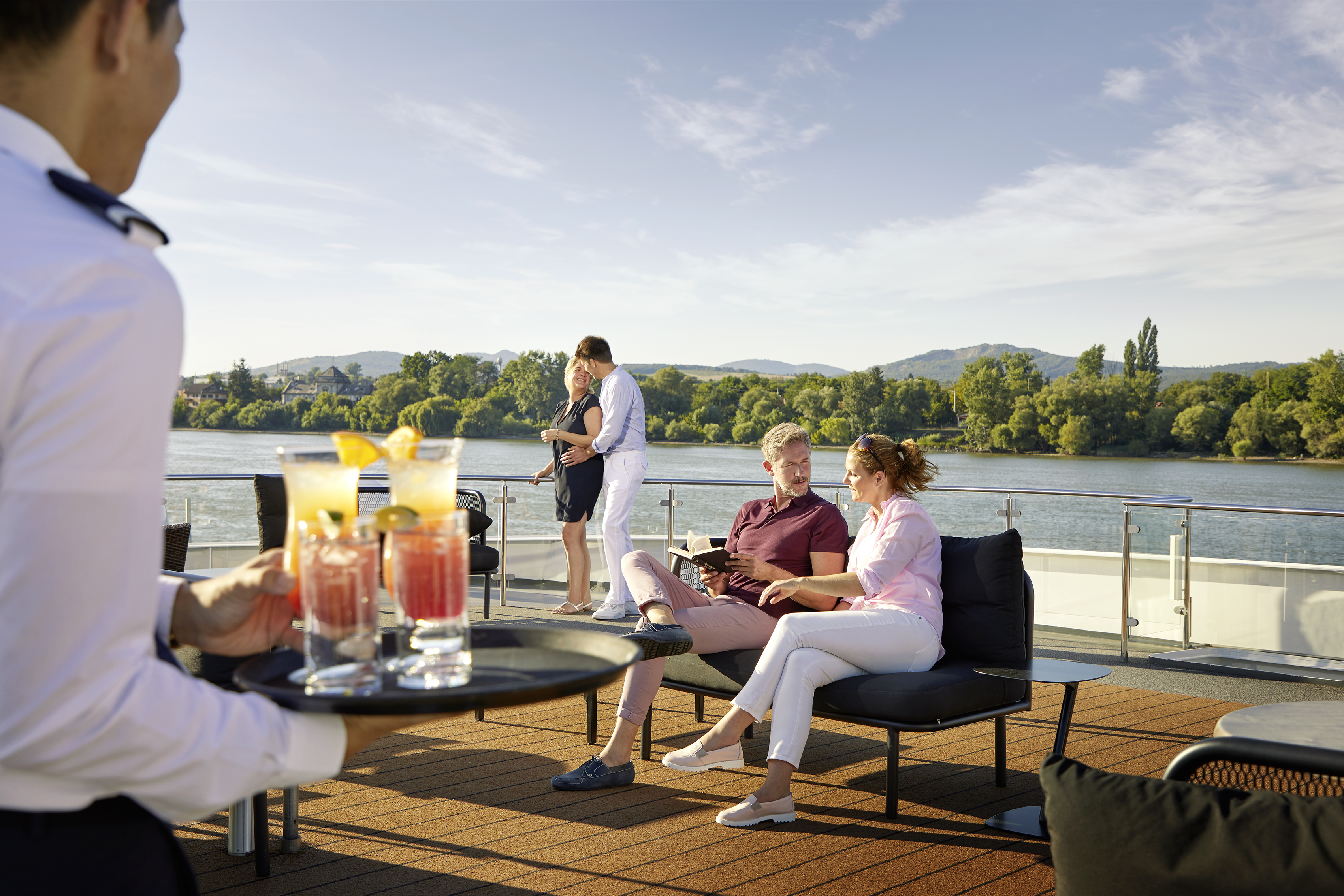 Nyd en cocktail i solen