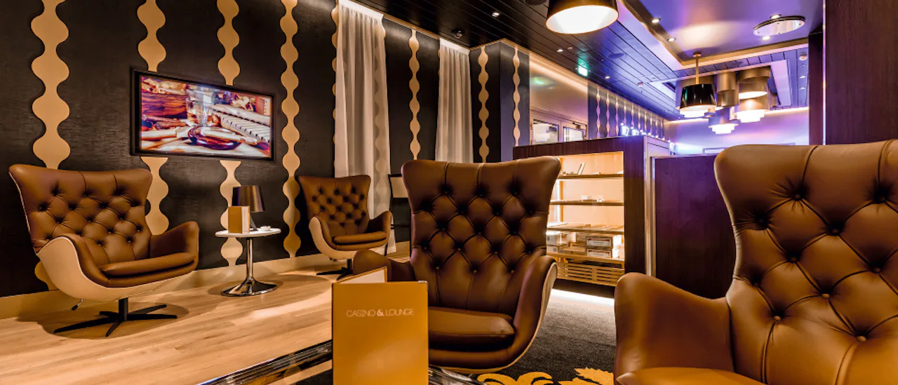 Casino & Lounge