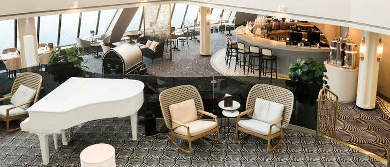 I café-loungen forkæler baristaen dig med speciallavet kaffe hele dagen