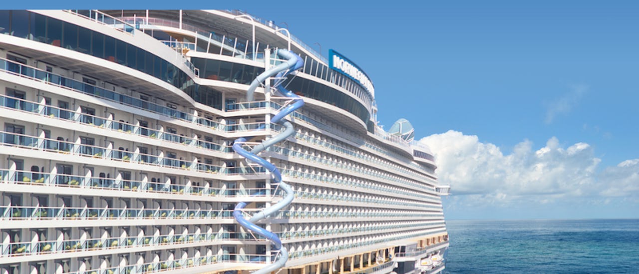 Upplev The Drop, verdens første rutsjebane til havs med frit fald!